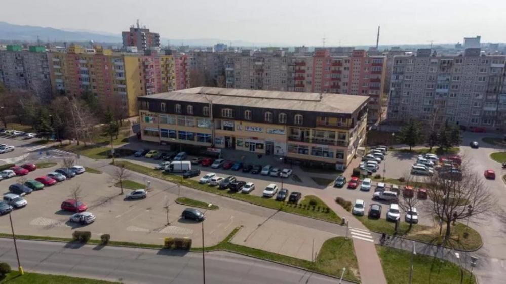 Hotel Diana Nové Mesto nad Váhom Dış mekan fotoğraf