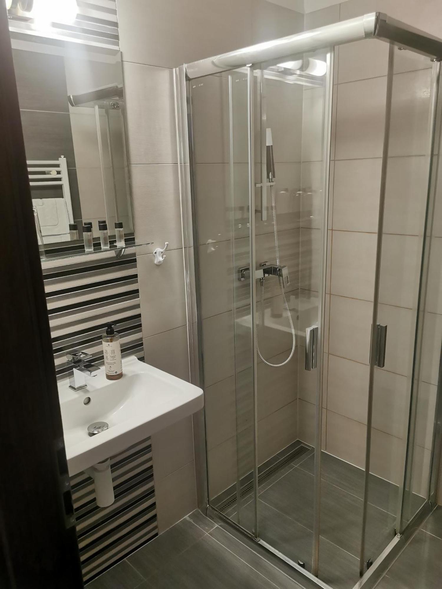 Hotel Diana Nové Mesto nad Váhom Dış mekan fotoğraf