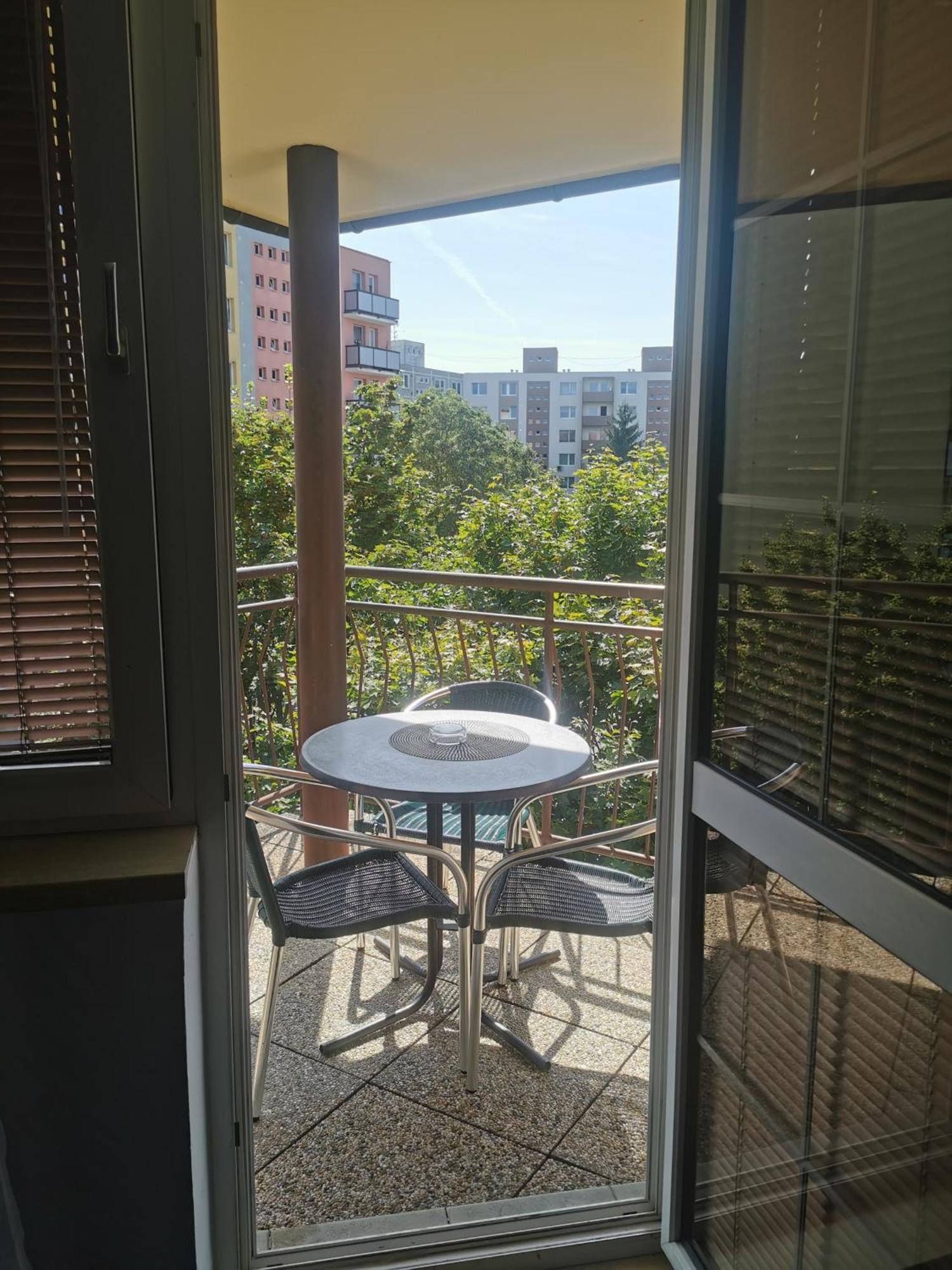 Hotel Diana Nové Mesto nad Váhom Dış mekan fotoğraf