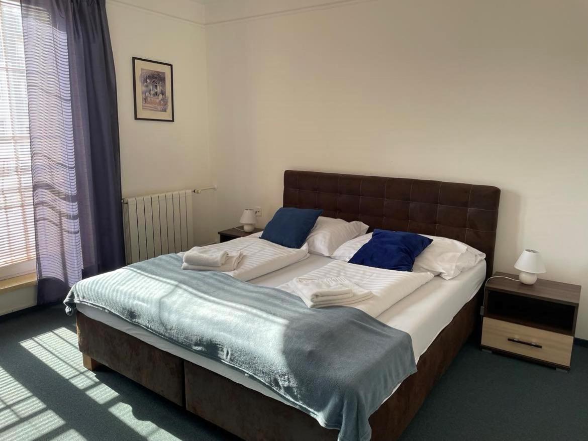 Hotel Diana Nové Mesto nad Váhom Dış mekan fotoğraf